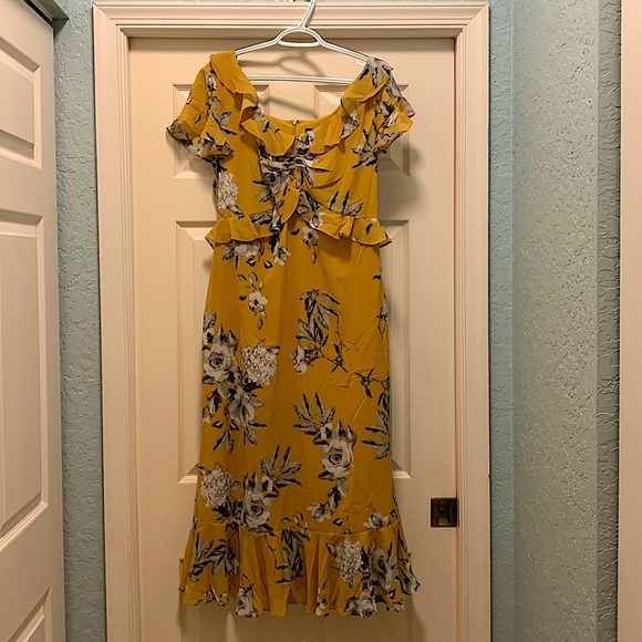 Flowy silky Midi Dress - New with tag - size M - Picture 2 of 5